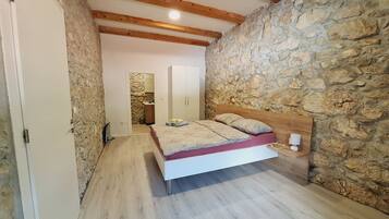 Villa | In-room safe, iron/ironing board, free WiFi