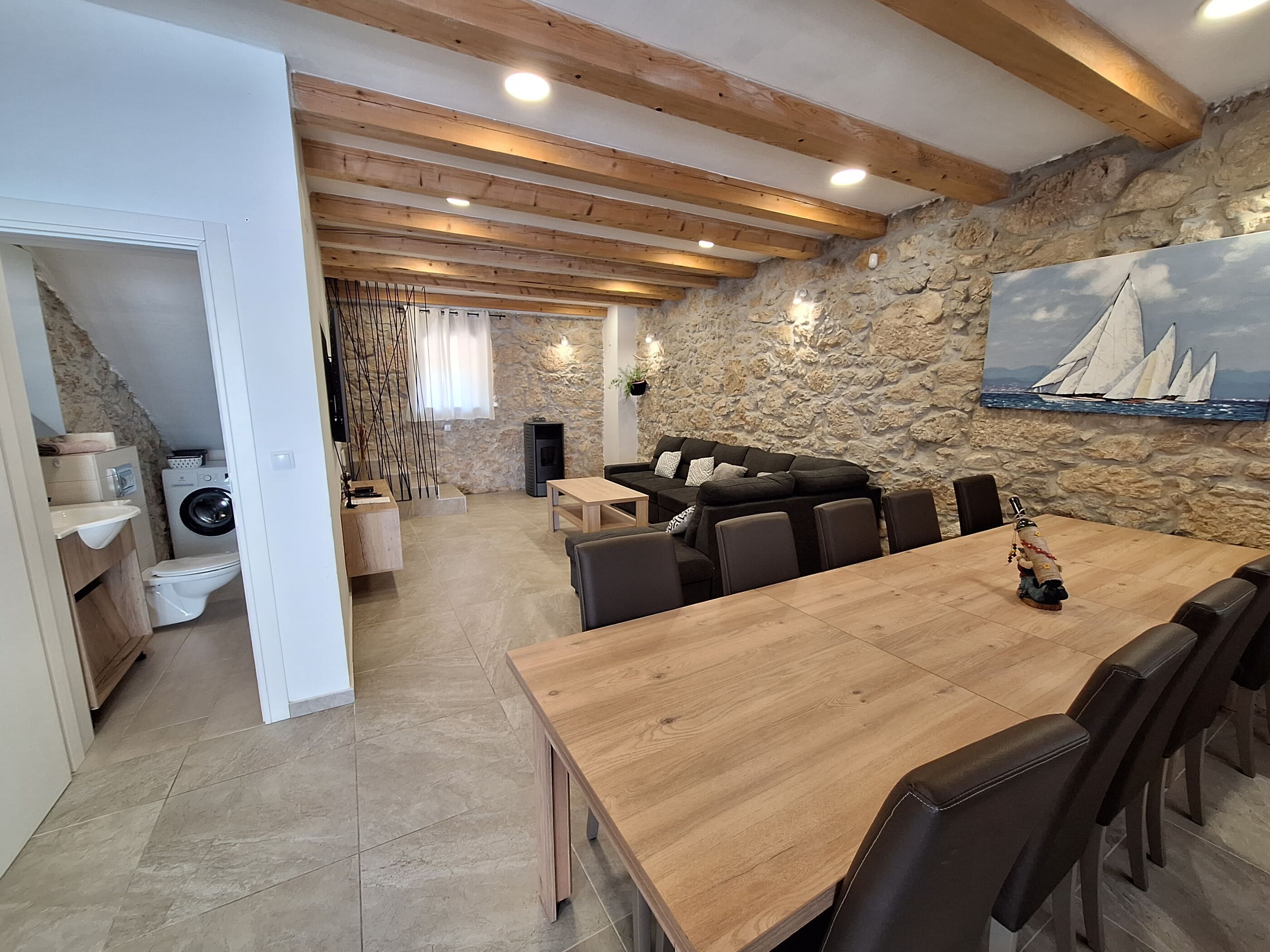 Villa | Living room | Smart TV, streaming services