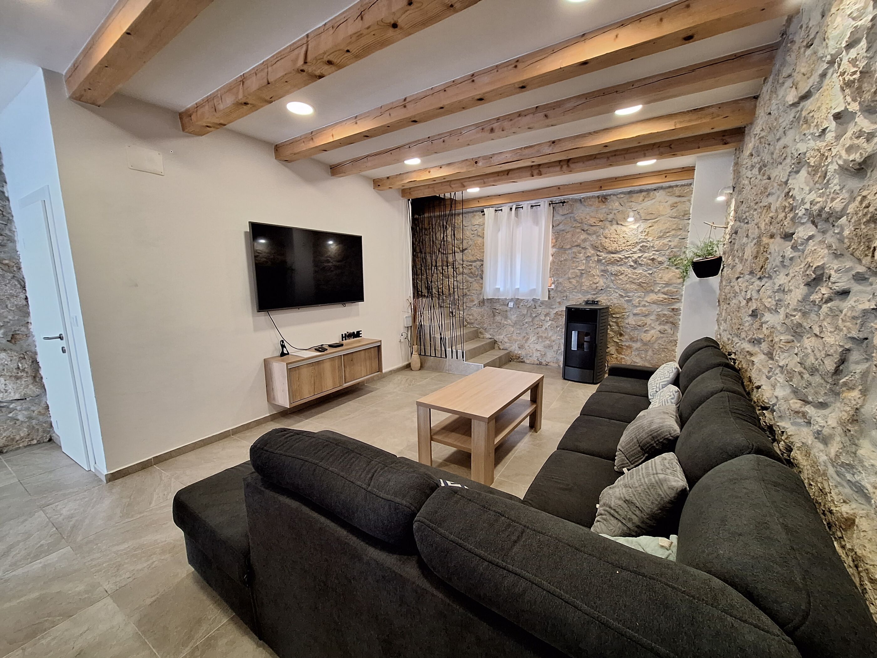 Villa | Living room | Smart TV, streaming services