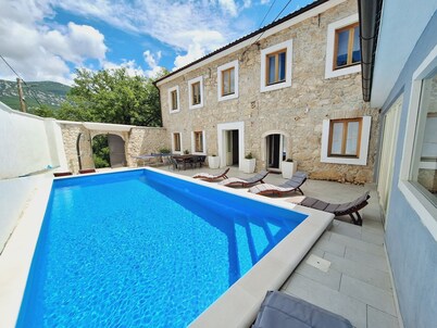 Villa Stone Castle