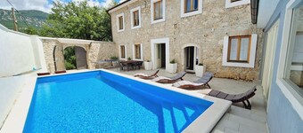 Villa Stone Castle