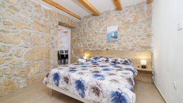 Villa | In-room safe, iron/ironing board, free WiFi