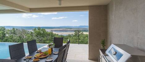 Villa | Piscine extérieure | Piscine extérieure, piscine chauffée