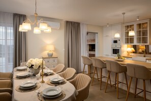 Villa | Restaurantes