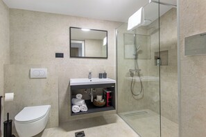 Villa | Bathroom | Shower - Villa Mare (Marina)