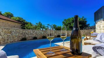 In-room safe, iron/ironing board, free WiFi