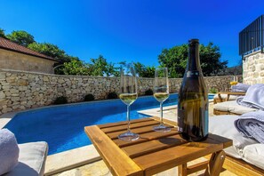 In-room safe, iron/ironing board, free WiFi - Villa Mare (Marina)