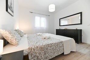 Villa | Free WiFi - Villa Benedicta (Pakostane)