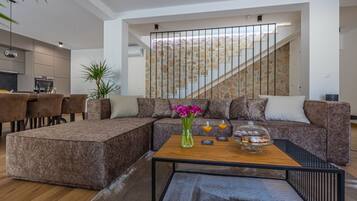 Villa | Living room | Fireplace