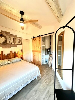 1 bedroom, free WiFi, bed sheets