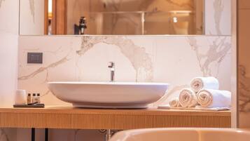 Double Room, Balcony, Garden View | Free WiFi