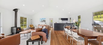 The Forest House - A secluded off grid Otway retreat surrounded by native bushland