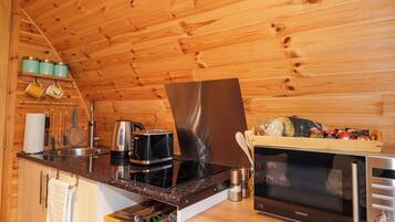 Cookware/dishes/utensils