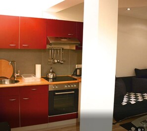Fridge, stovetop, coffee/tea maker, electric kettle - Vacation apartment Schrappmühle FeWo 3 (Aerzen)