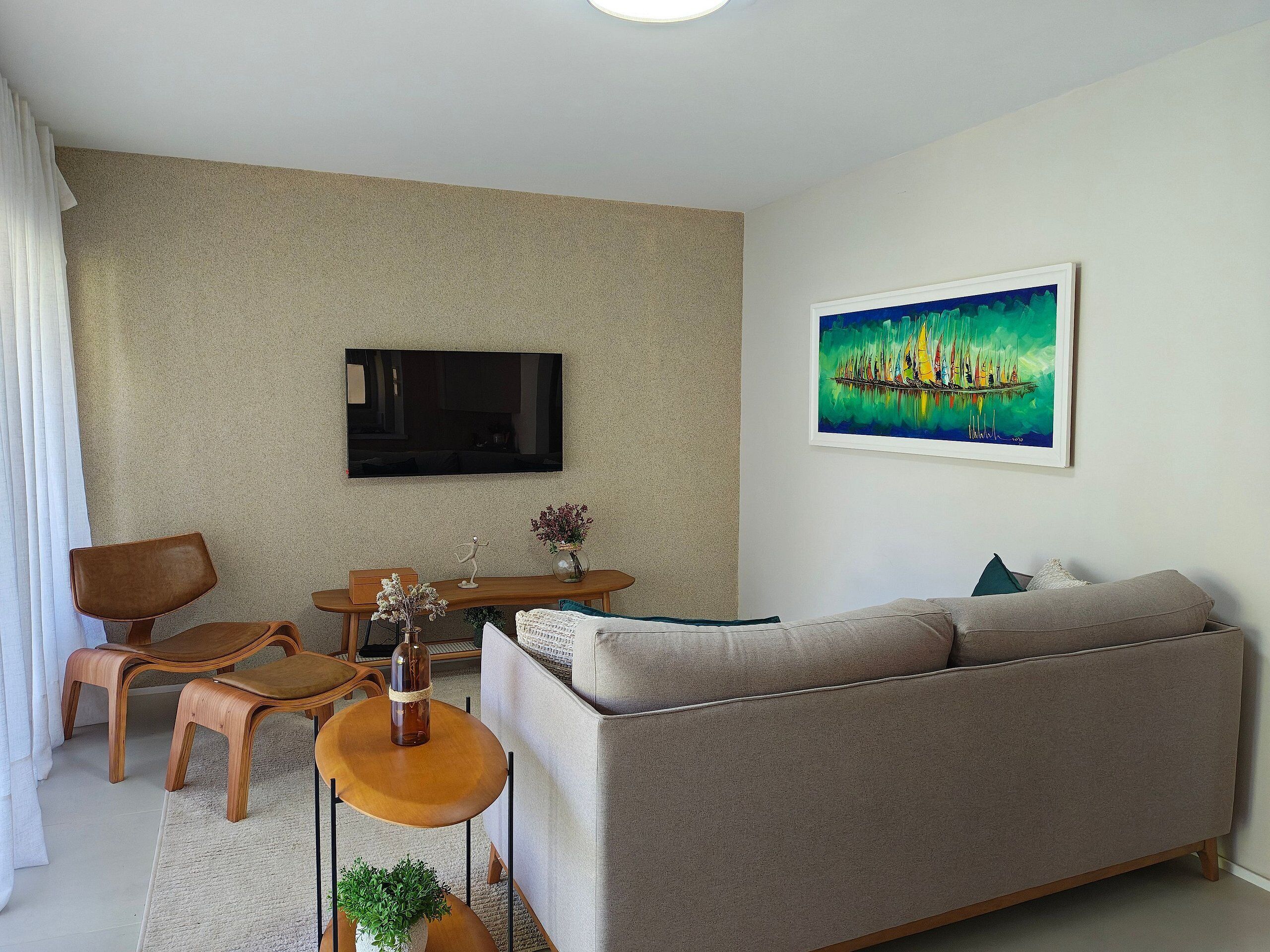 基础公寓 | 起居区 | 32-英寸智能电视（配备数码频道）