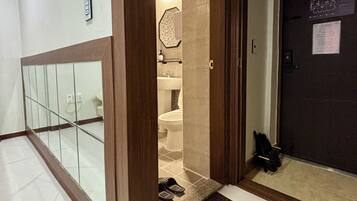 Deluxe Double Room | Desk, laptop workspace, free WiFi