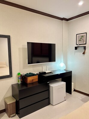 Deluxe Double Room | Desk, laptop workspace, free WiFi - Daegu Chilgok Money Stay 2nd Branch (Chilgok)