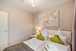 1 bedroom, WiFi, bed sheets - Baden-Chalet – Charming Apartment with Views over the Rhine Valley (Bühl)