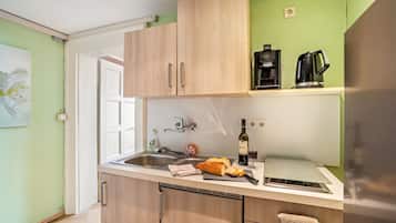 Macchina per tè/caffè, frigorifero, microonde, forno