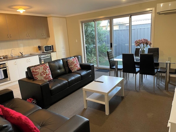 TV - Tasha's House in Andrews Farm (Andrews Farm)