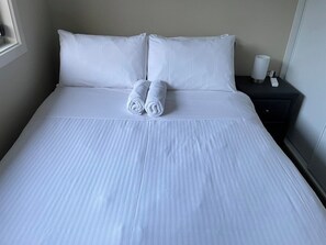 Iron/ironing board, WiFi, bed sheets