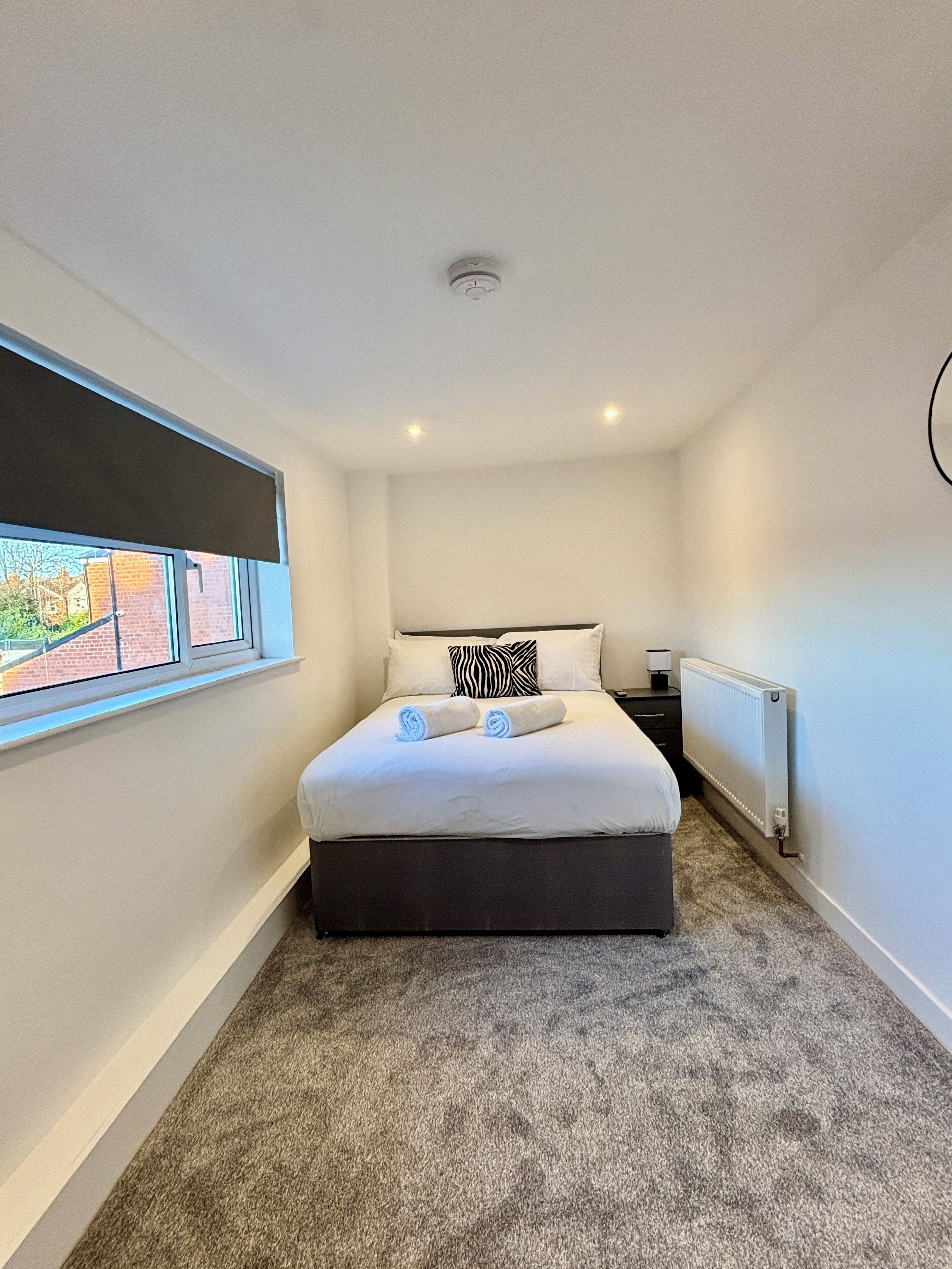 4 slaapkamers, een strijkplank/strijkijzer, internet, beddengoed