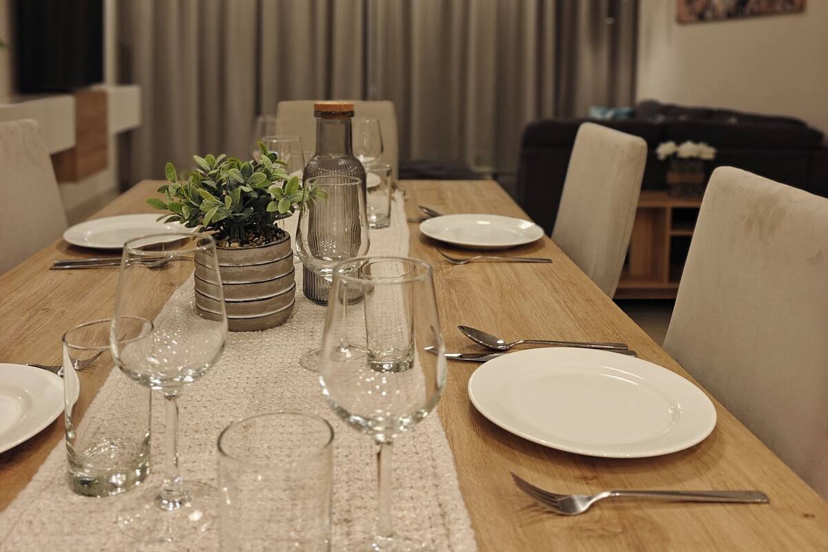 Family Apartment, Hill View | In-room dining