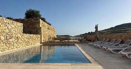 Veduta ta' Pinu Holiday Residences