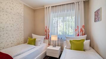 4 Schlafzimmer, Bügeleisen/Bügelbrett, WLAN, Bettwäsche