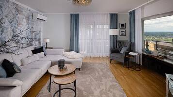 テレビ、ステレオ