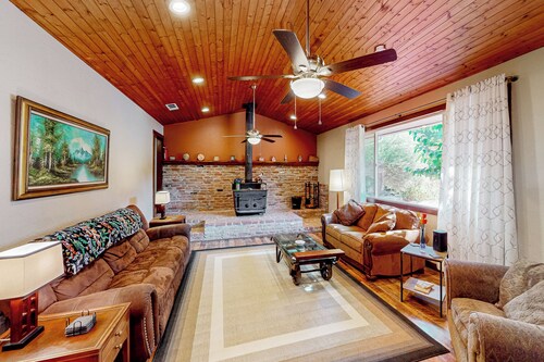 Pet-friendly Jamestown Home w/ Sweeping Views!