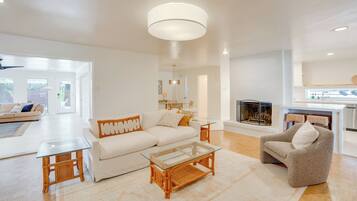 House (3 Bedrooms) | Front of property