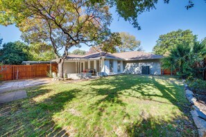 House (3 Bedrooms) | Interior - 6 Mi to Northpark Center: Quiet Dallas Getaway! (Dallas)