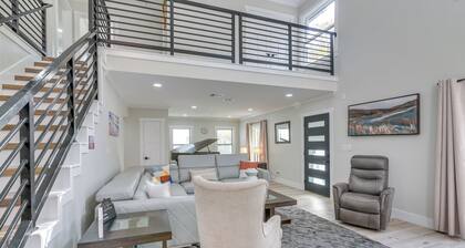 Home 2 Mi to Hermann Park, Zoo & Museum District!