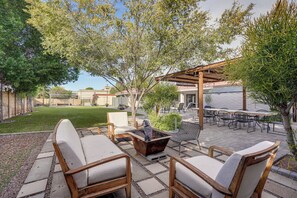 House (4 Bedrooms) | Interior - Luxurious Outdoor Oasis! Spacious Mesa Retreat (Mesa)