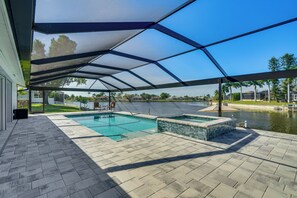 Front of property - Waterfront Cape Coral Gem w/ Lanai, new Pool & Spa (Cape Coral)