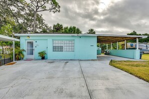Interior - 7 Mi to Historic Dtwn! New Port Richey Cottage (New Port Richey)