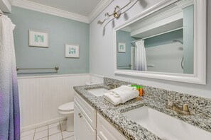 Hús (2 Bedrooms) | Að innan