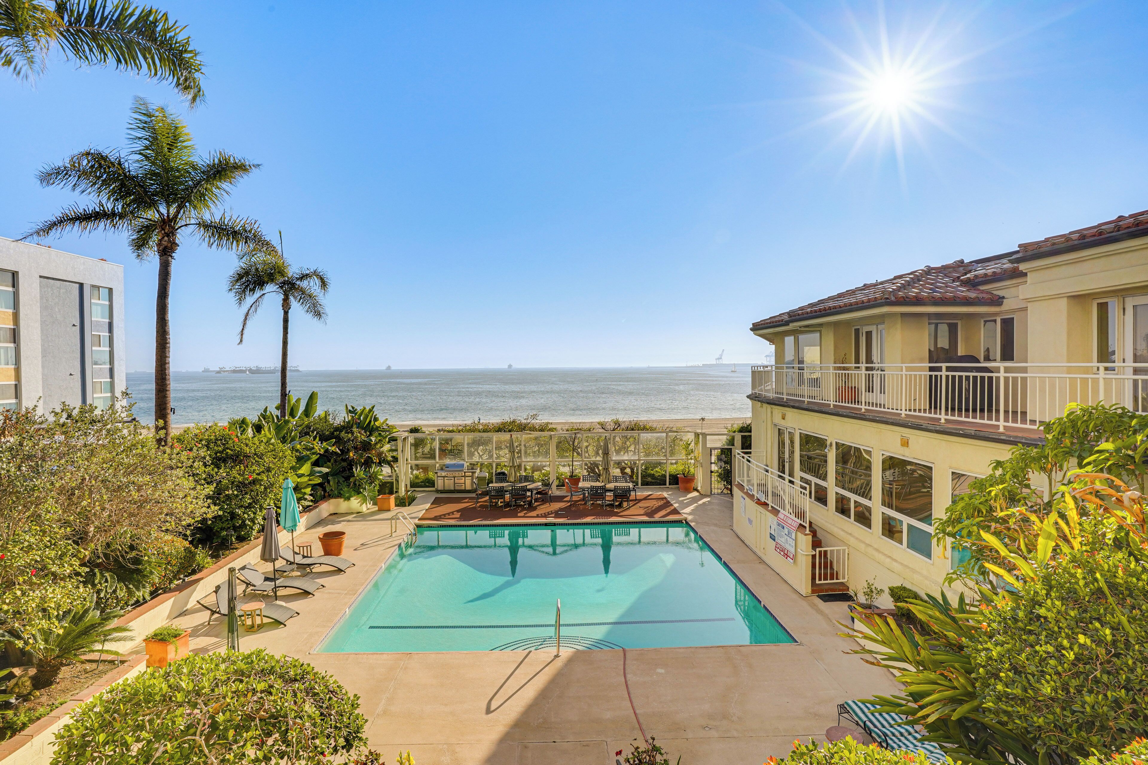 Apartment (2 Bedrooms) | Front of property