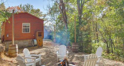 6 Mi to Great Smoky Mtns: Cozy Retreat in Cosby!