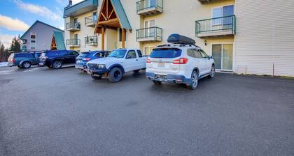 Walk to Chair Lift: Mtn-view Schweitzer Studio!