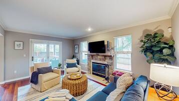 House (3 Bedrooms) | Interior