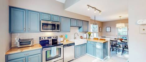 House (3 Bedrooms) | Interior