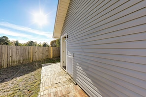 Apartment (0 Bedroom) | Interior - Wfh-friendly! Efficiency Studio in Lindale (Lindale)