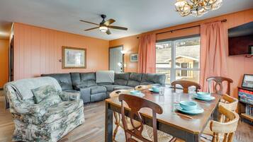 House (3 Bedrooms) | Front of property