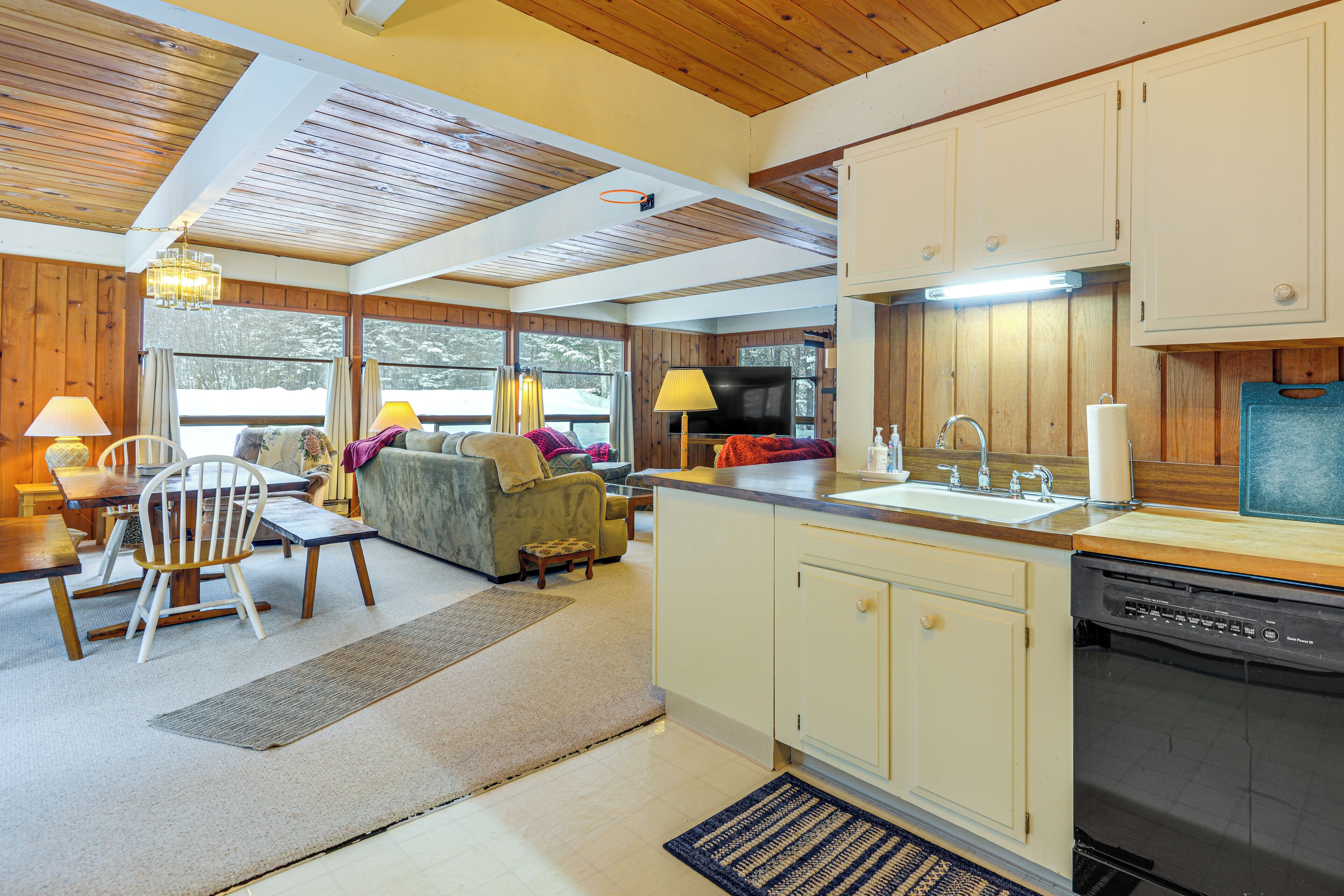 House (4 Bedrooms) | Interior