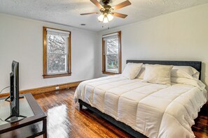 House (3 Bedrooms) | Interior - Walk to Marshall University: Home w/ Private Yard! (Huntington)
