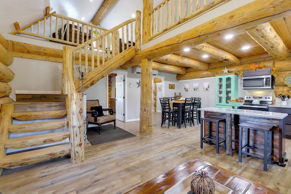 Interior - Uintah Basin Retreat! Cabin on 35-acre Ranch (Fort Duchesne)
