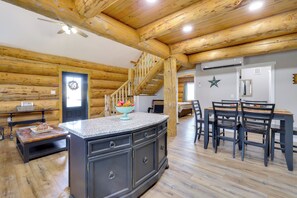House (1 Bedroom) | Interior - 'rustic Cliff Ranch B' - Uintah Basin Retreat! (Fort Duchesne)
