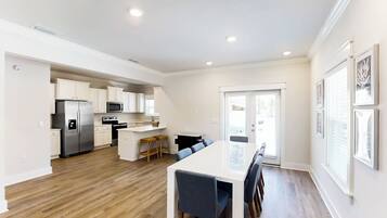 House (3 Bedrooms) | Bahagian dalam